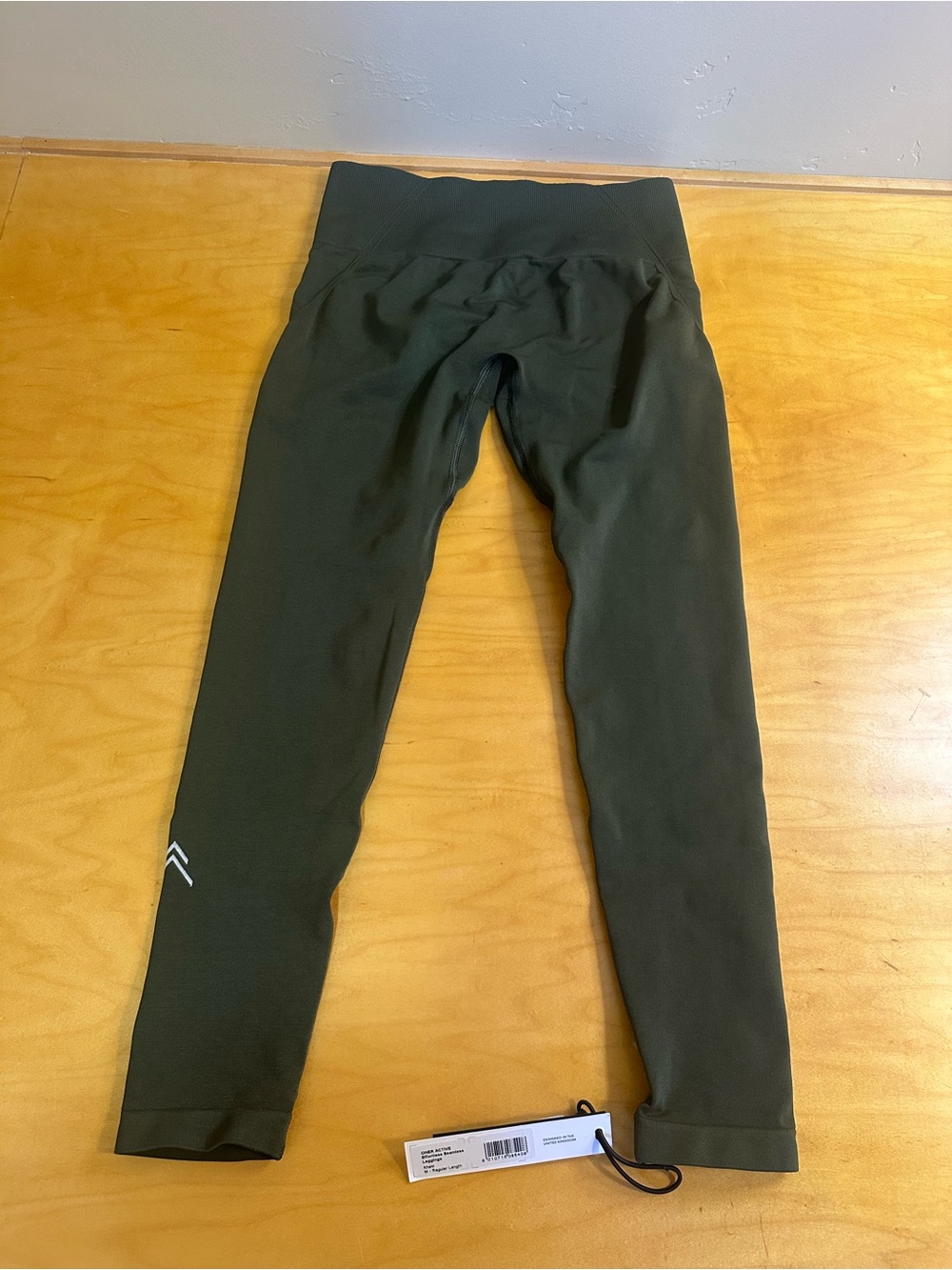Oner Active Effortless Seamless Leggings Khaki Logo Medium NWT - Picture 7 of 8